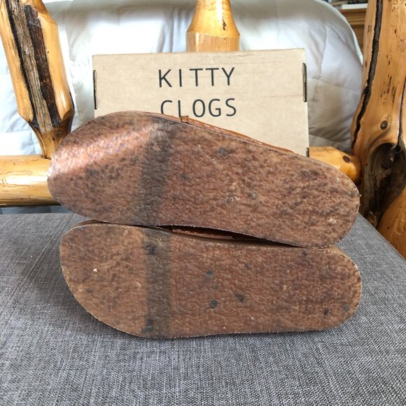 Kit + Clogs Studio Cumin Original Flex Base Loaf Clogs - Picture 9 of 13